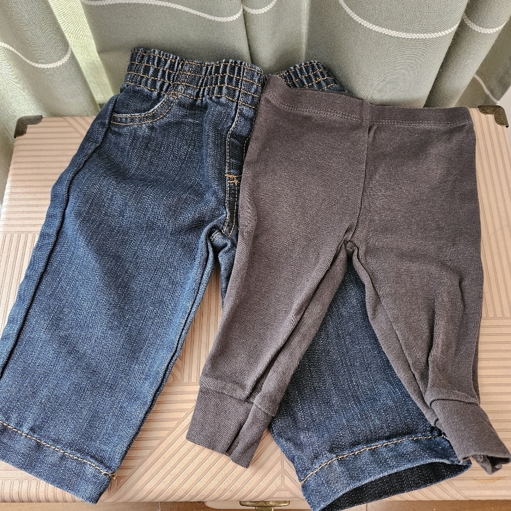 Baby Boys Pants 2 Pairs Jeans Gray Airplane Size 6 month Stretch Waist Neutral